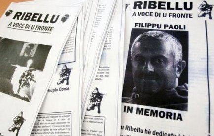 #Corse – Le FLNC distribue son journal “U RIBELLU” lors de la soirée NATALE PER I PATRIOTTI et l’envoi à la presse